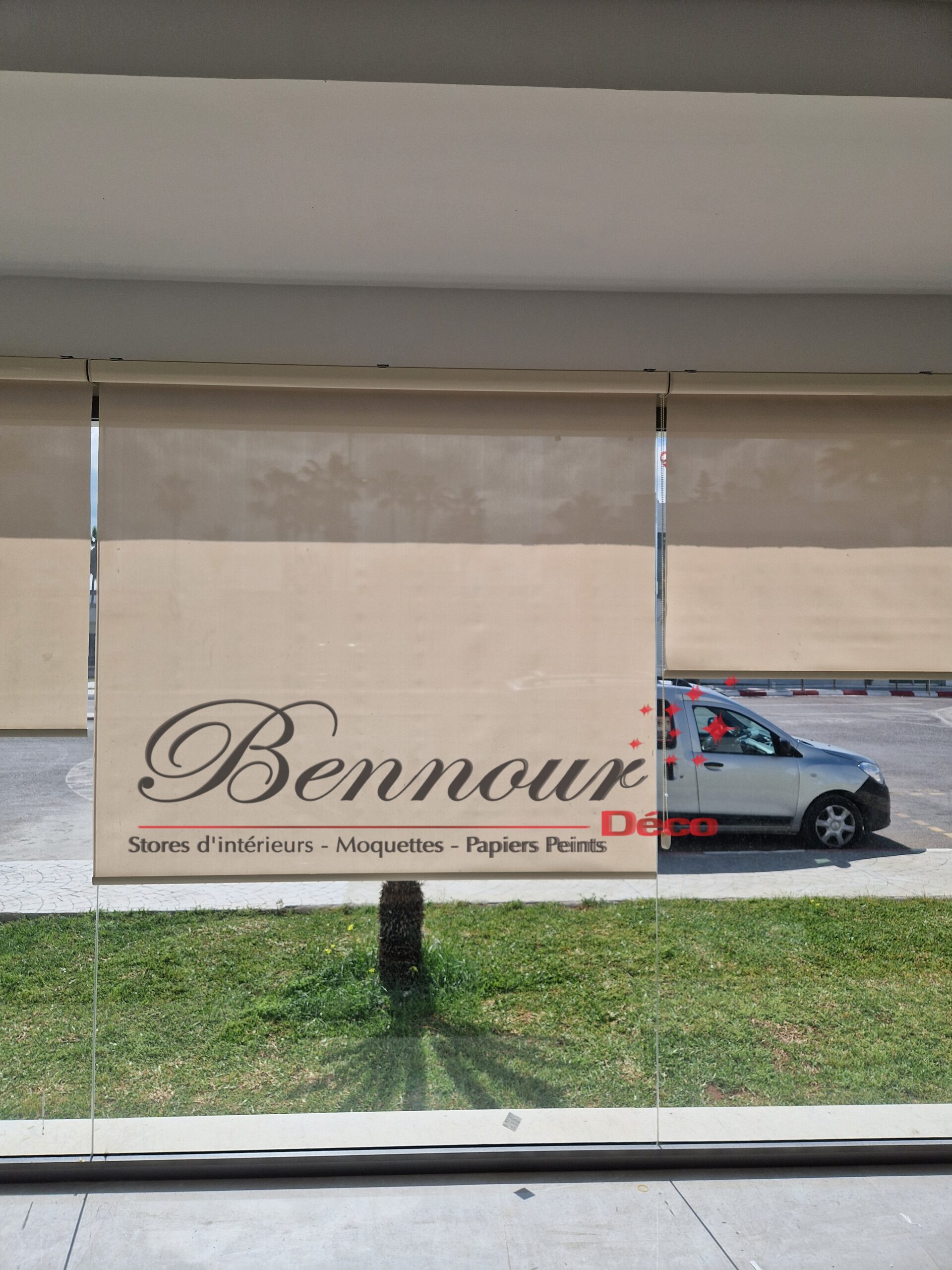 Store rouleau screen sur mesure et sur commande posé par Bennour Déco
