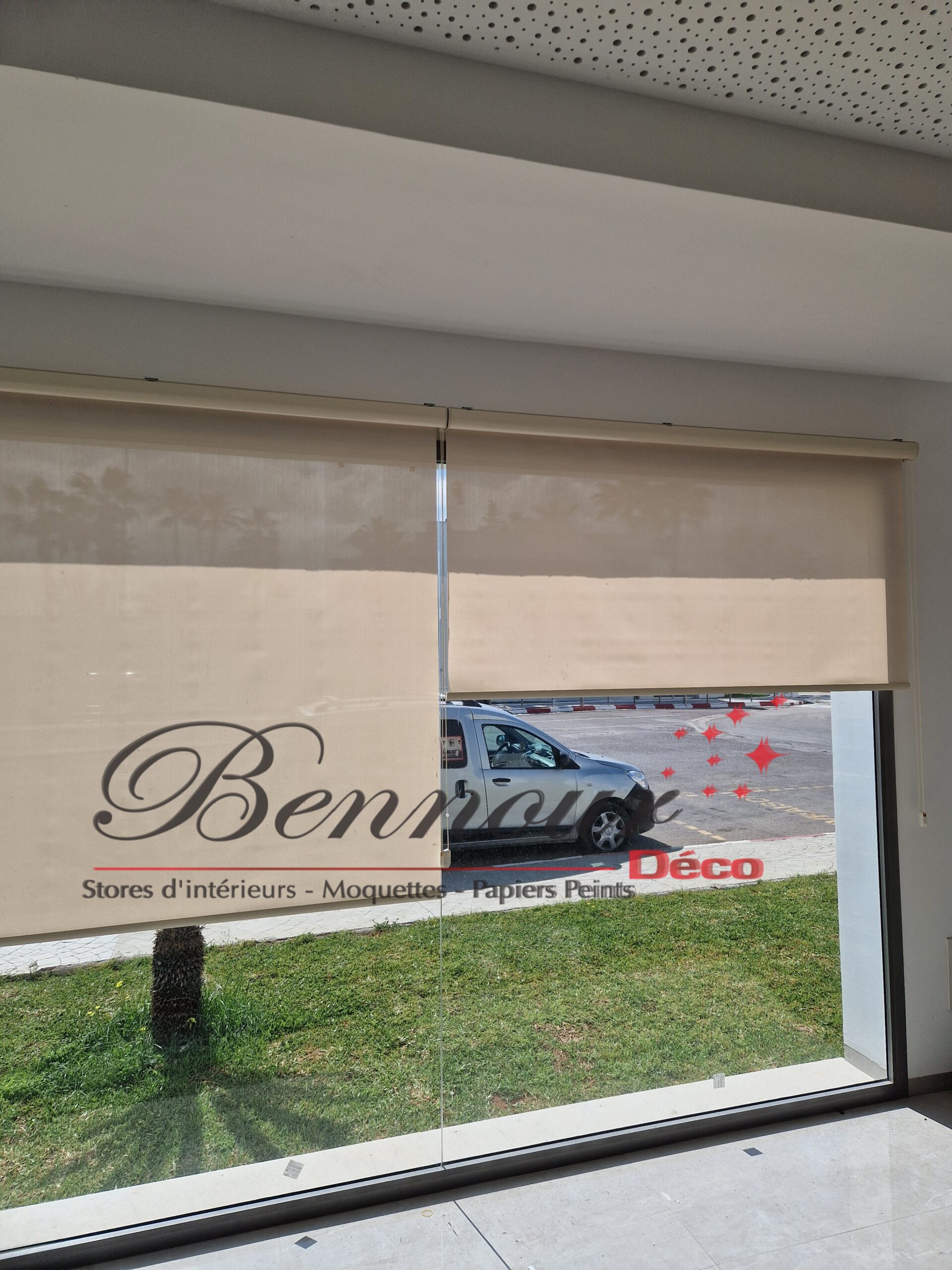 Store rouleau screen sur mesure et sur commande posé par Bennour Déco