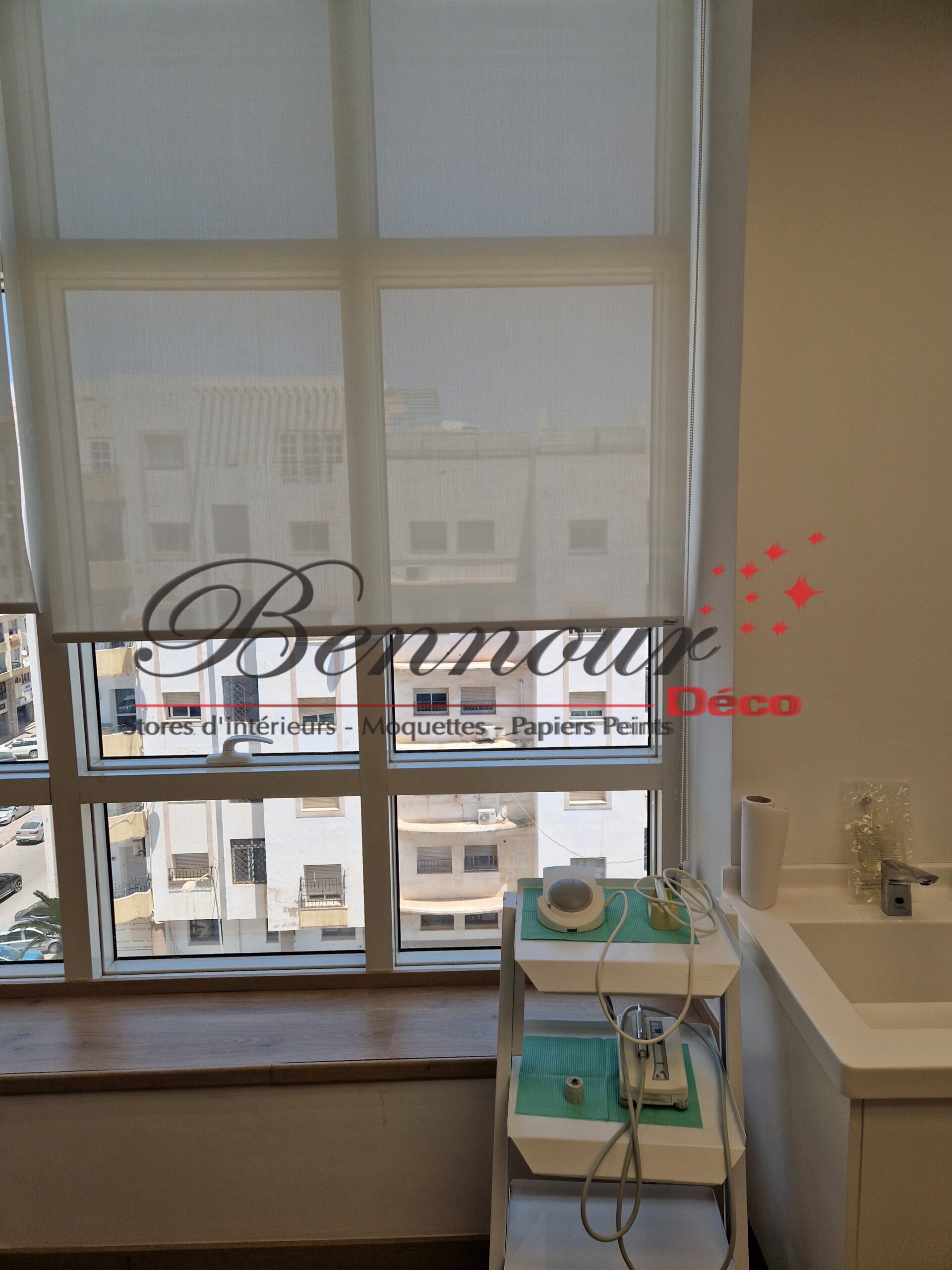 STORE ROULEAU REF = SC 1 (2) Store enrouleur moderne