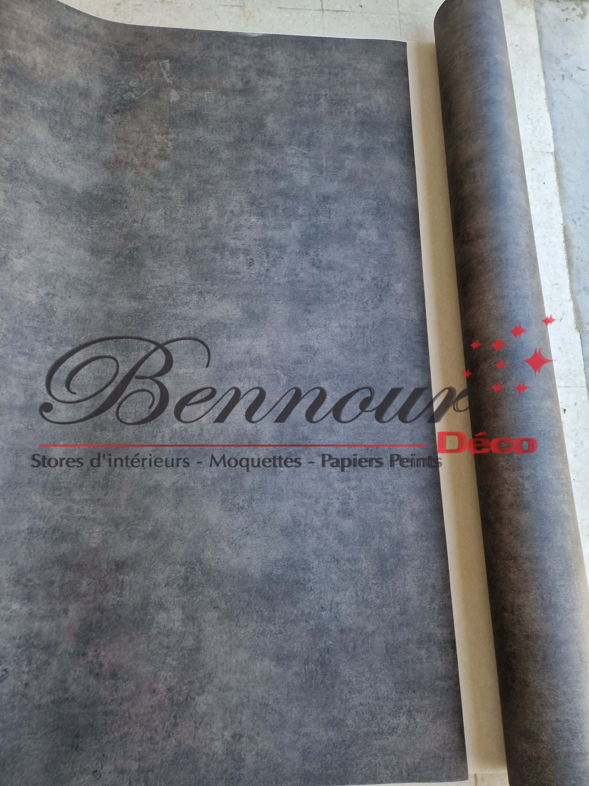 REF = 4505019 (2) Papier peint décoratif