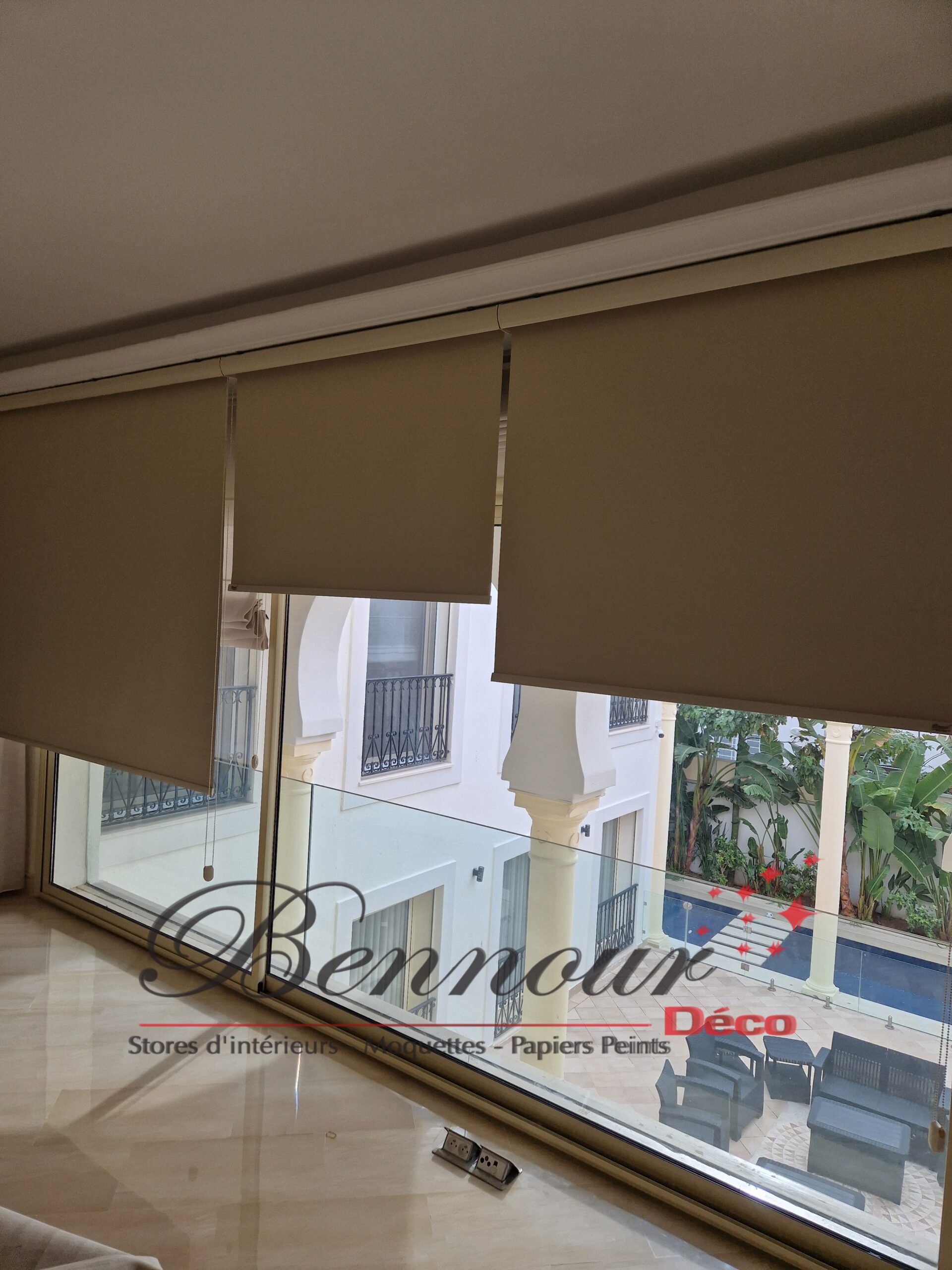 STORE ROULEAU BLACKOUT (2) Store en rouleau