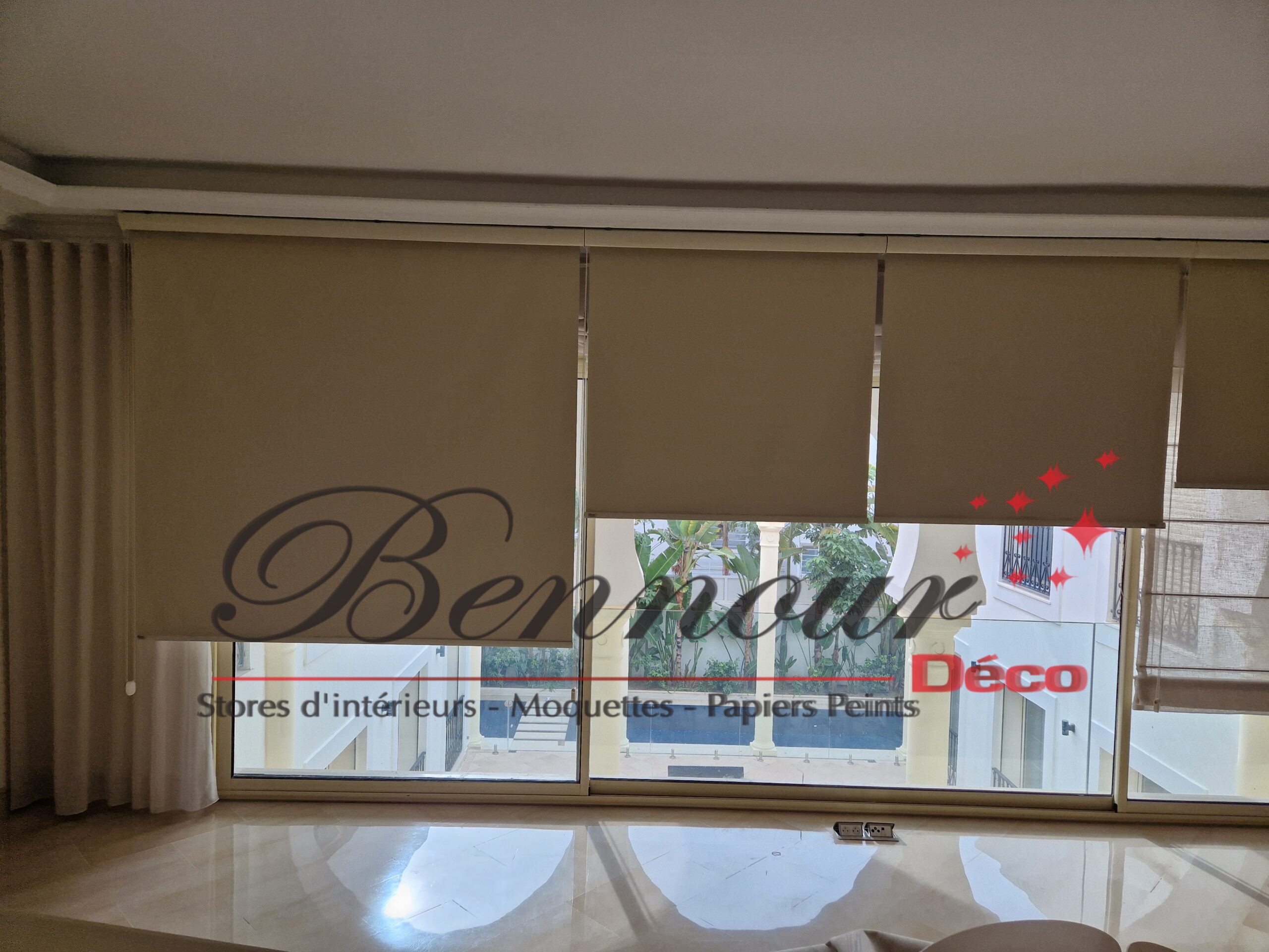 STORE ROULEAU BLACKOUT