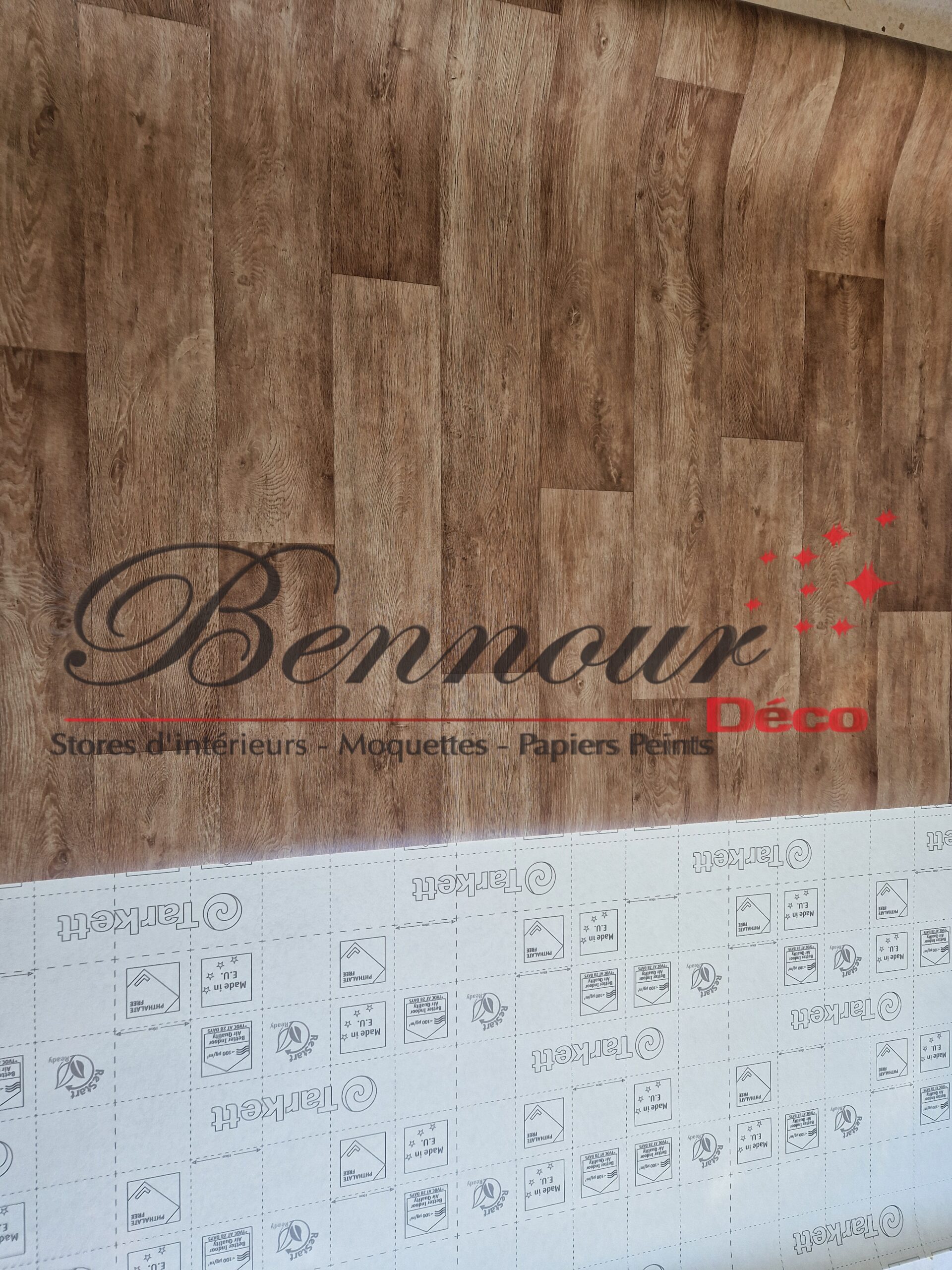 TARKETT REF = 25104003 (2) Moquette PVC effet bois naturel