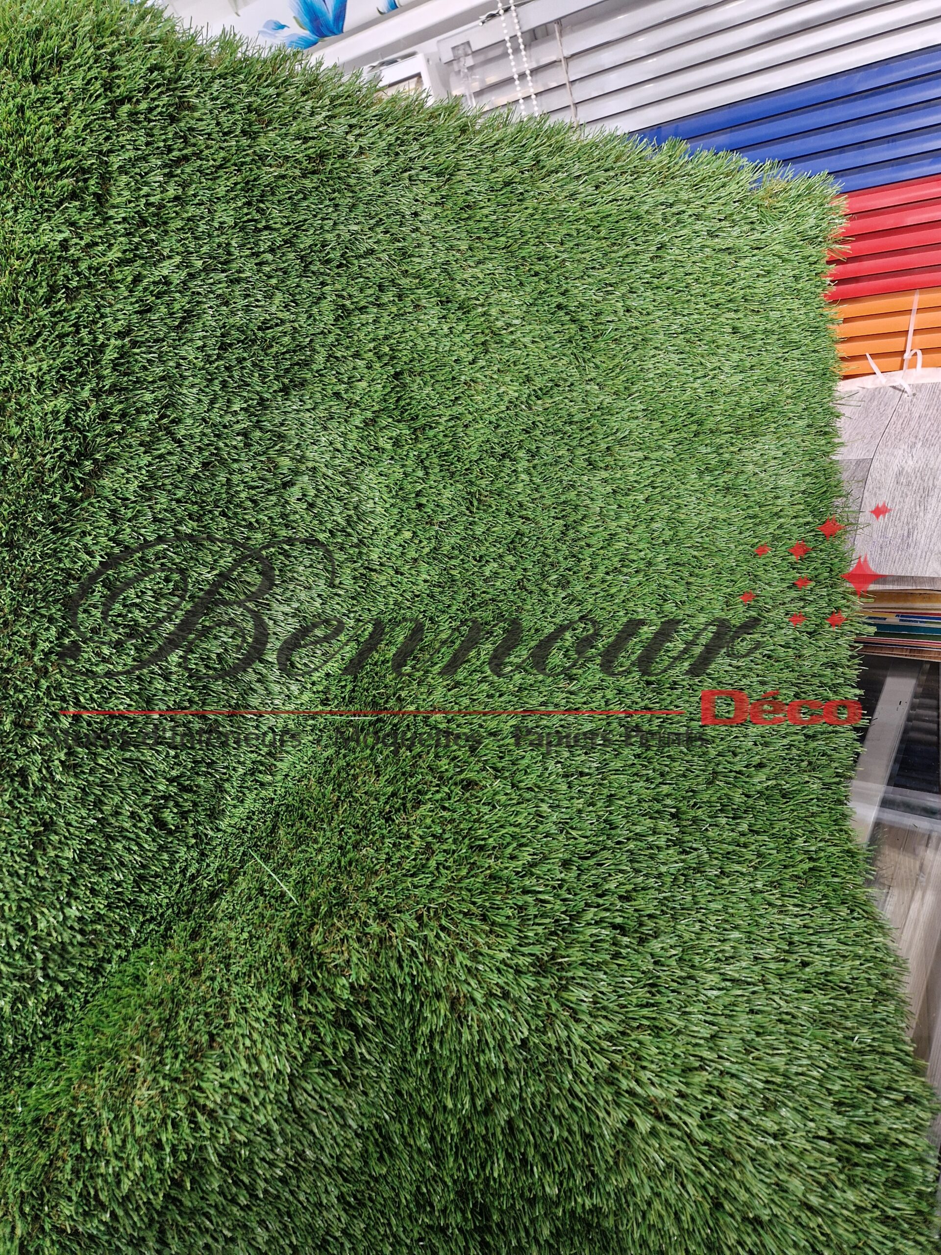 GAZON 4 CM REF = DAISY (11) Gazon artificiel décoratif