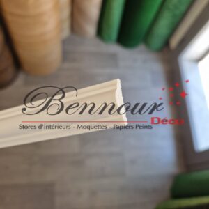 MOULURES DECORATIVES BLANC UNI 290 CM ; LARGEUR 4 CM