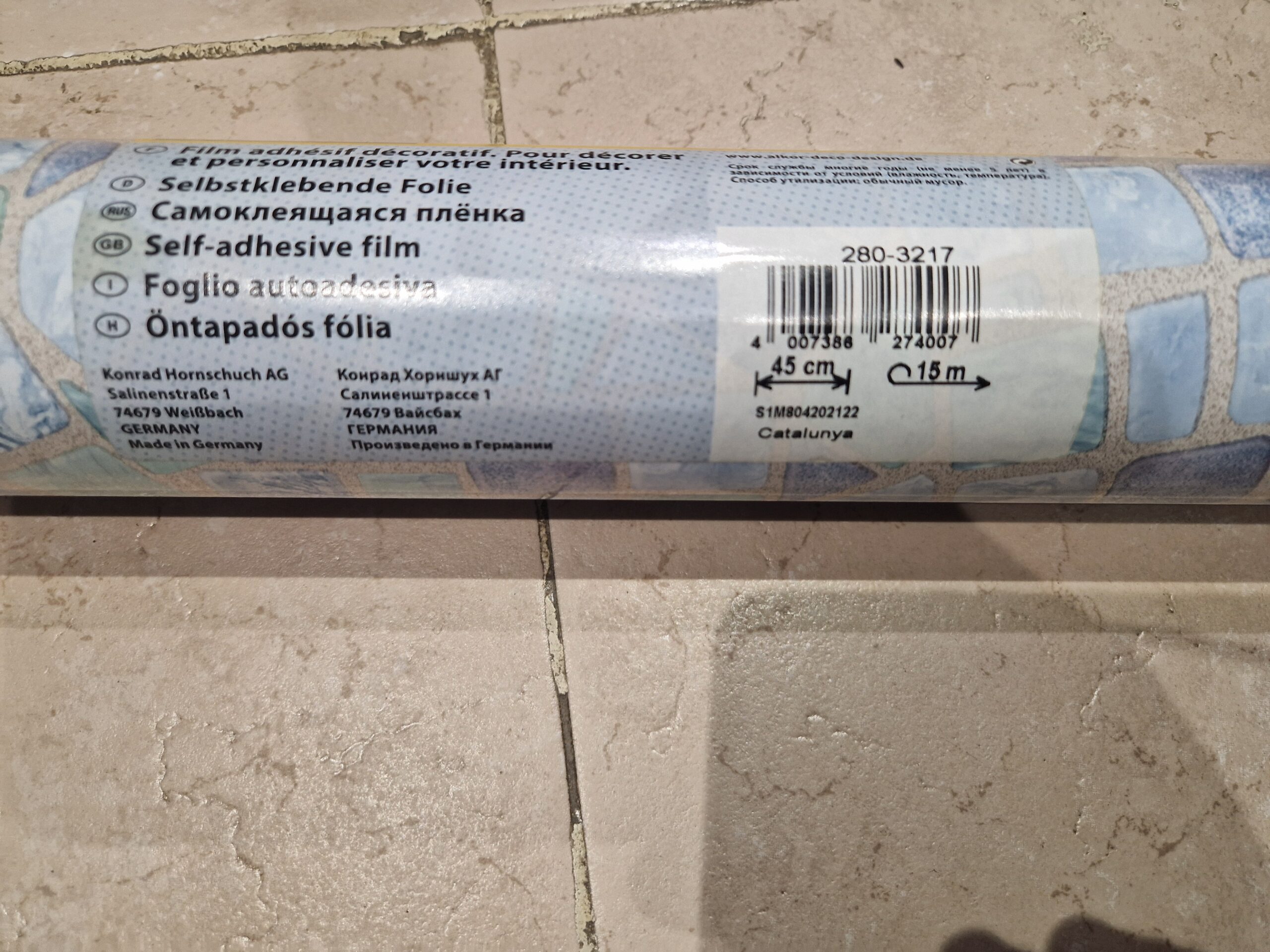 Papier adhésif autocollant