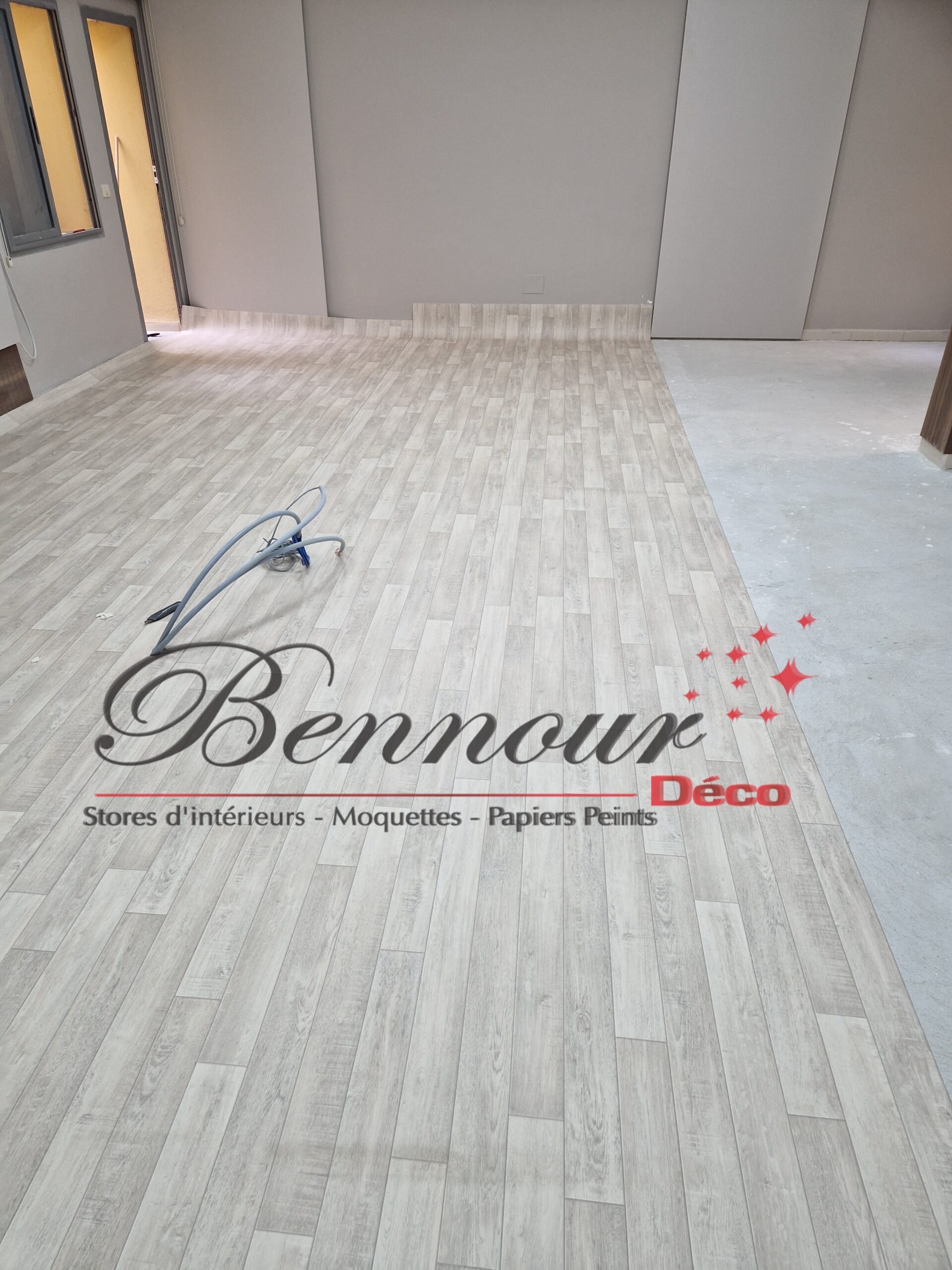 TARKETT REF = 25206010 (11) Photo moquette pvc effet bois