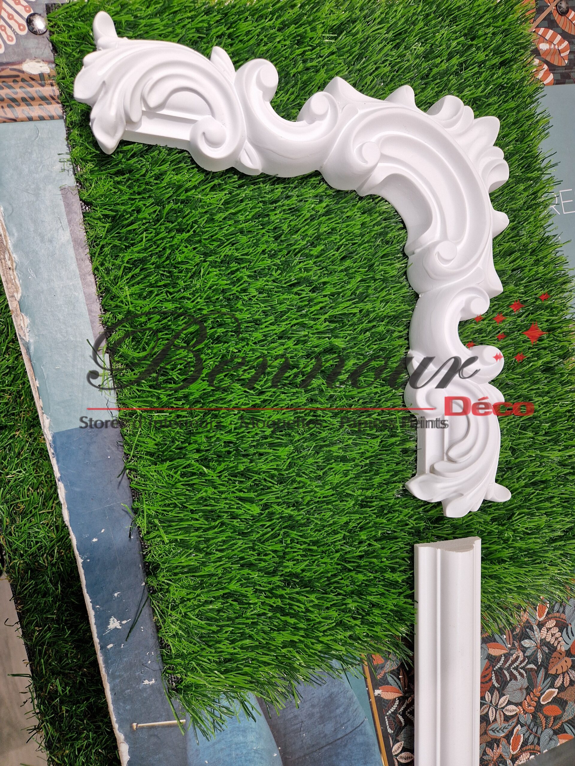 Motif coin moulure compatible avec moulure 4 cm bombage au milieu