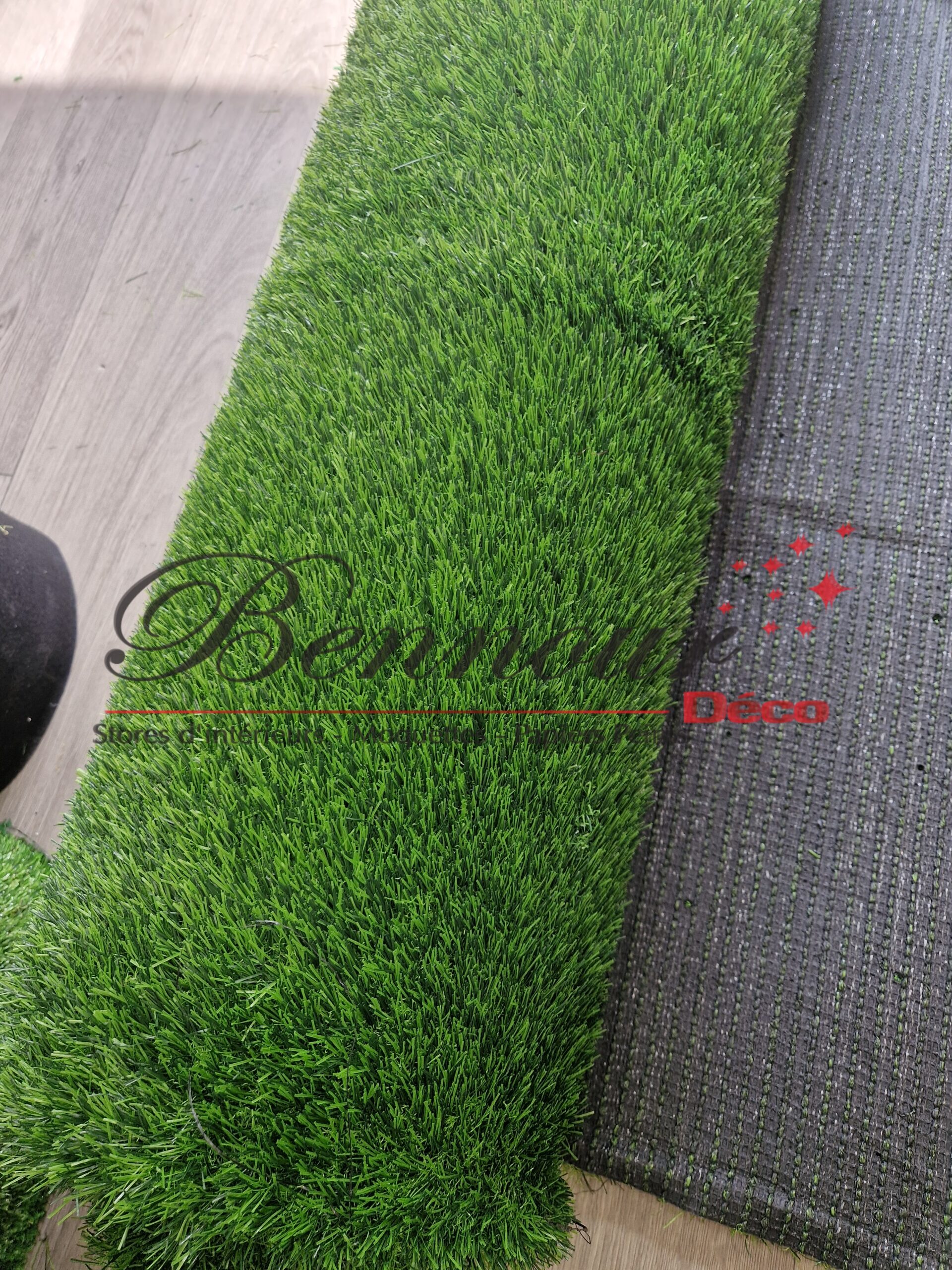 Gazon artificiel épaisseur 3 cm disponible chez Bennour deco