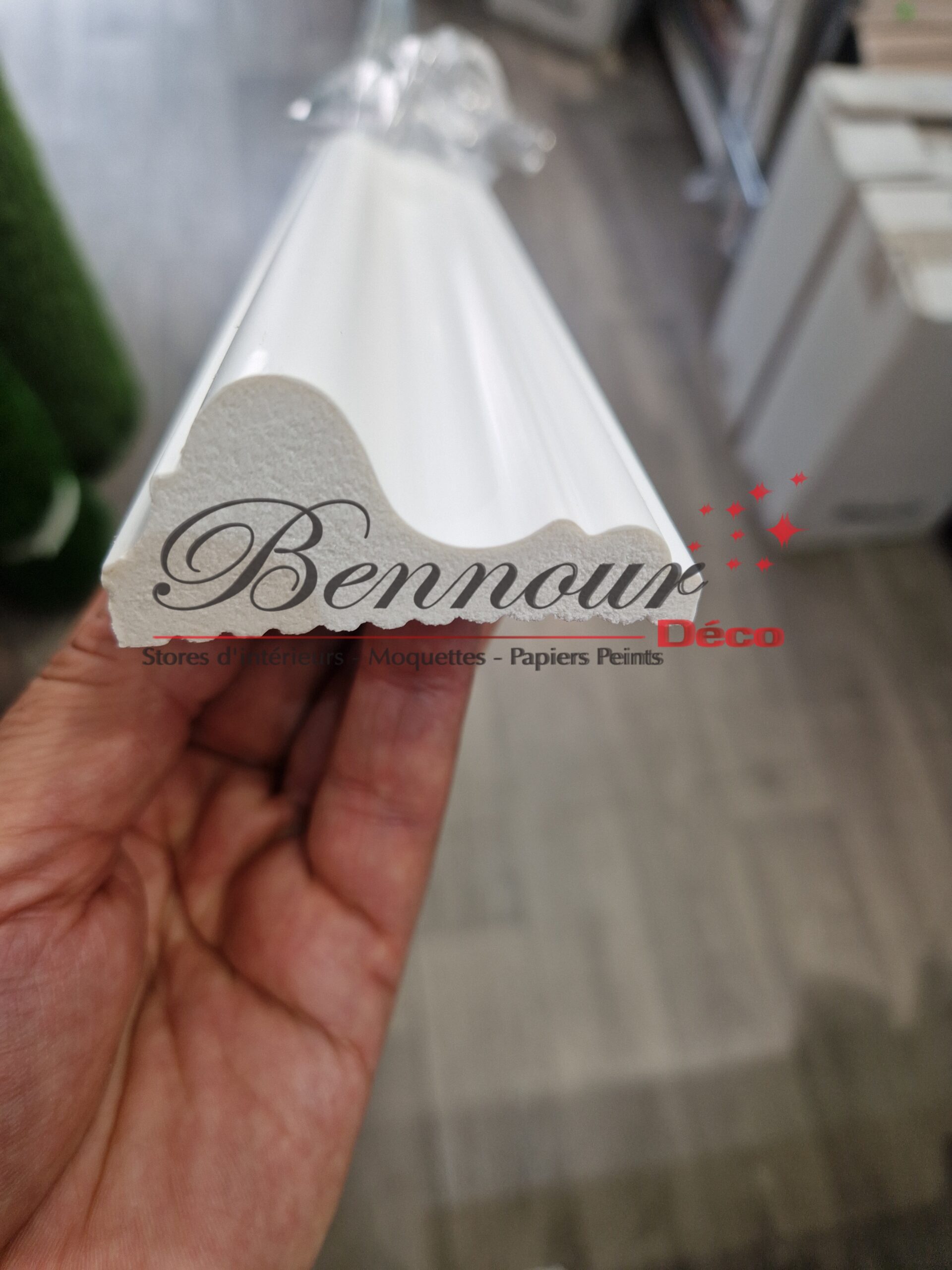 Cimaise murale 6 cm disponible chez Bennour Déco